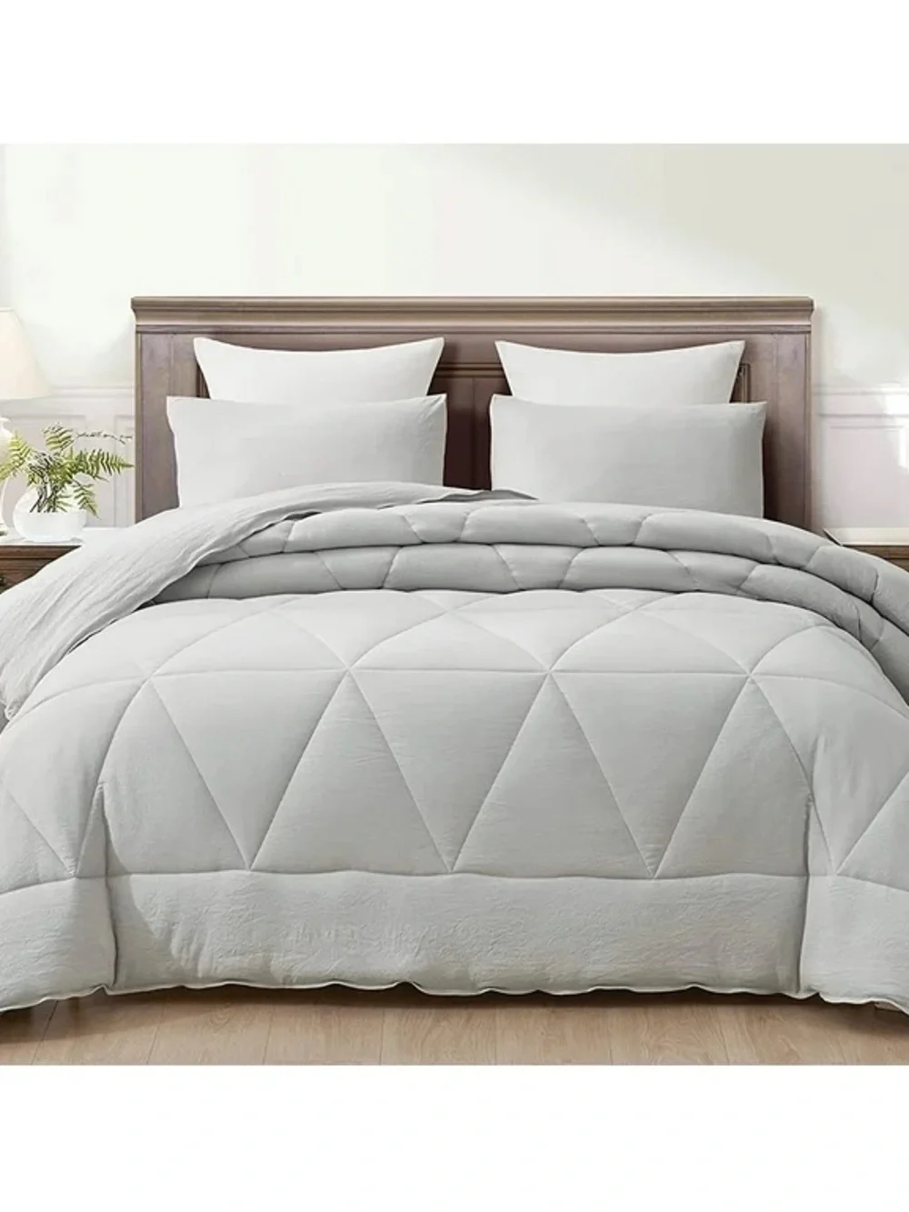 Light Gray Plush Queen 3 piece Quilted Comforter